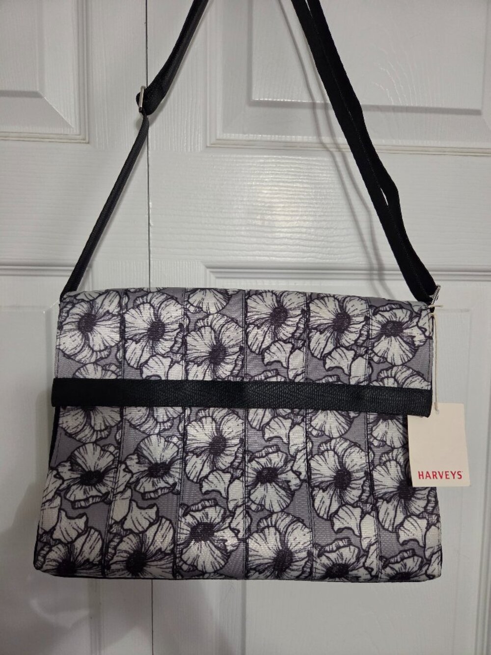 Harveys Poppy Flower Black & White foldover Bag Purse Crossbody NWT